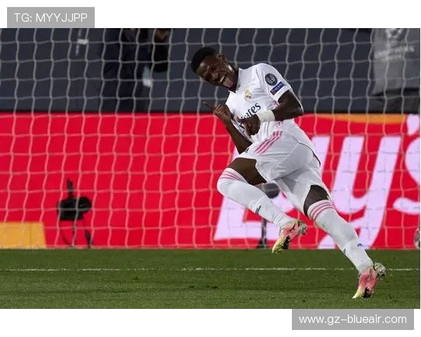 博尔达拉斯回应维尼修斯挑衅称其言行不当并回击换人言论 博尔达拉斯回应维尼修斯挑衅称其言行不当并回击换人言论