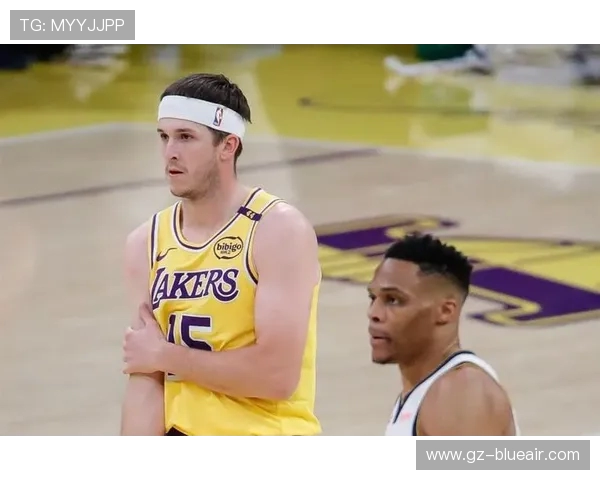 原创湖人豪取7连胜！东契奇34+12，新版三巨头诞生，两大问题点暴露